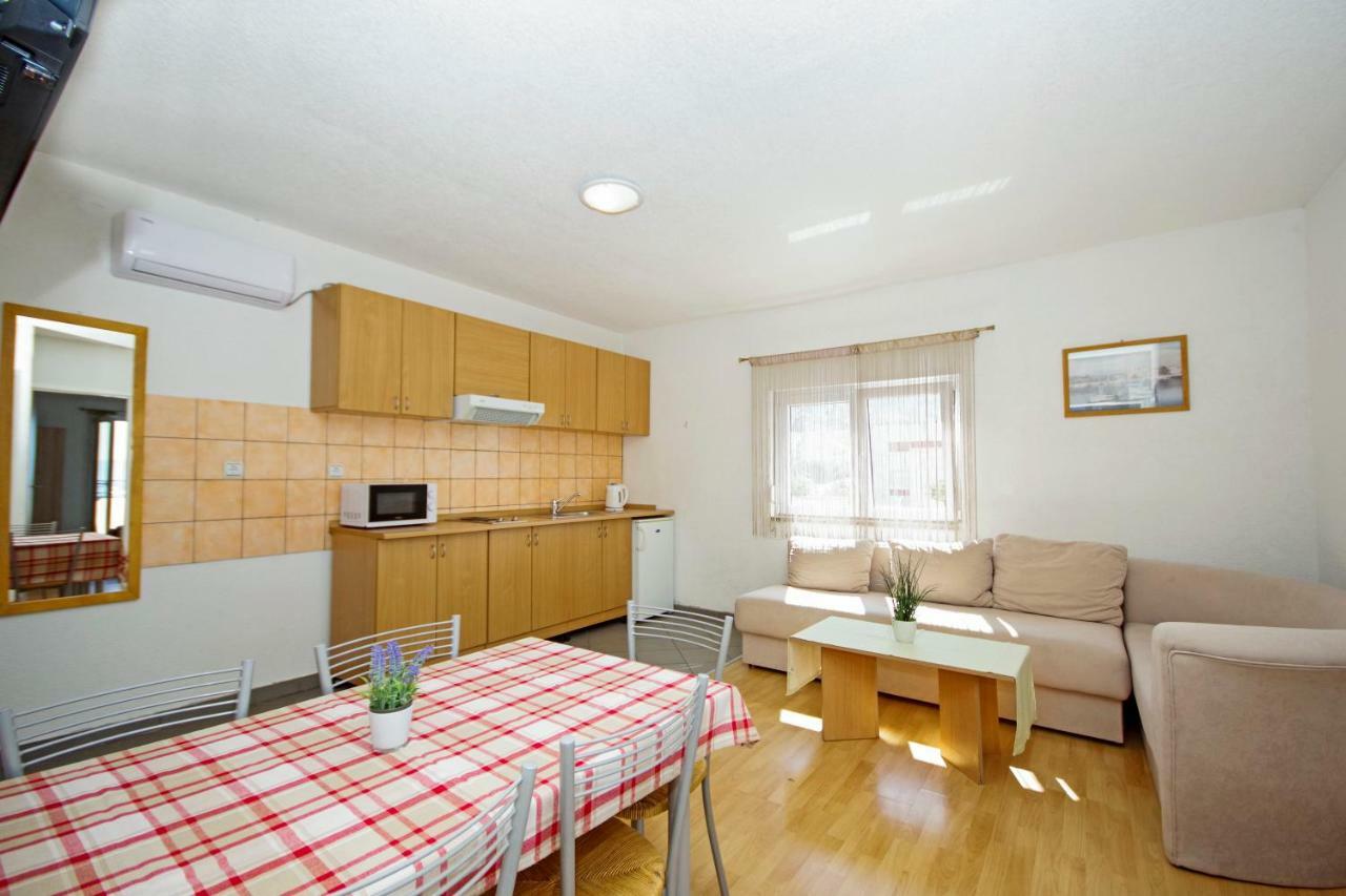 Apartments Solis Makarska Eksteriør bilde
